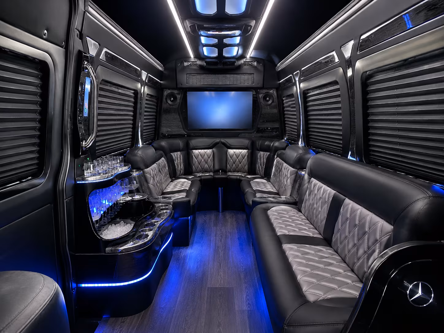 vancouvercoachbuscompany com is ready to help with ridgefield raptors and local vancouver sports